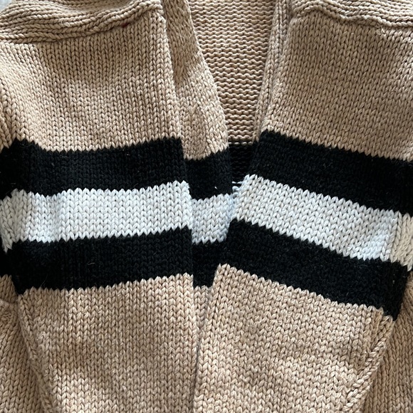 Cardigan - Picture 6 of 7